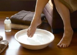 how to treat fungal foot